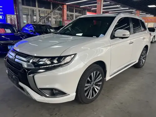 Mitsubishi Outlander, 2021
