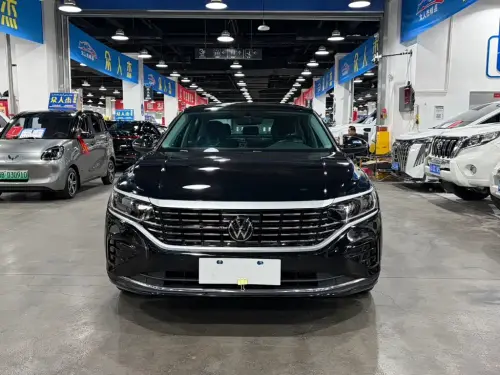 Volkswagen Passat, 2022