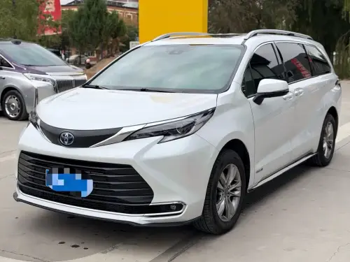 Toyota Sienna, 2024