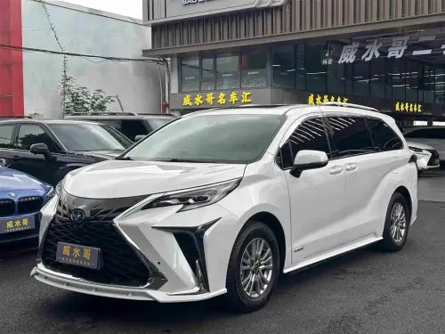Toyota Sienna, 2022