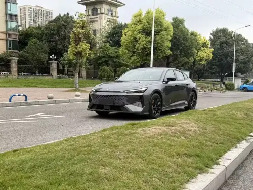Changan UNI-V, 2024
