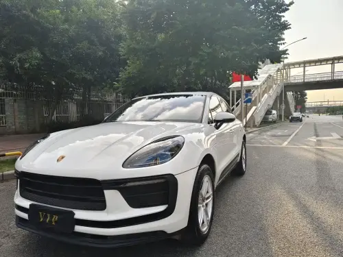 Porsche Macan, 2025