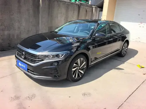 Volkswagen Passat, 2022
