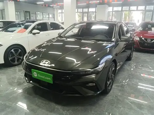 Hyundai Elantra, 2025