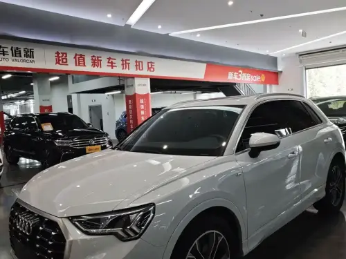 Audi Q3, 2022