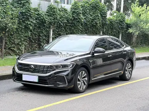 Volkswagen Passat, 2023