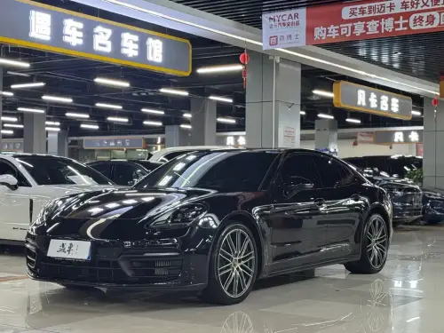 Porsche Panamera, 2023