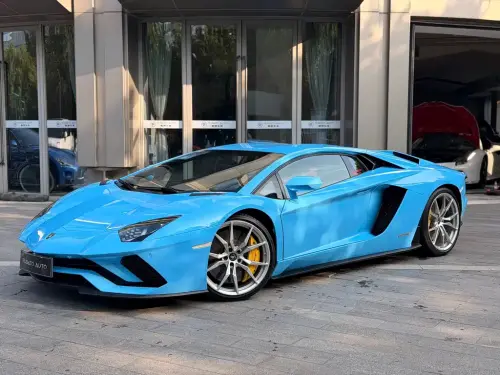 Lamborghini Aventador, 2020