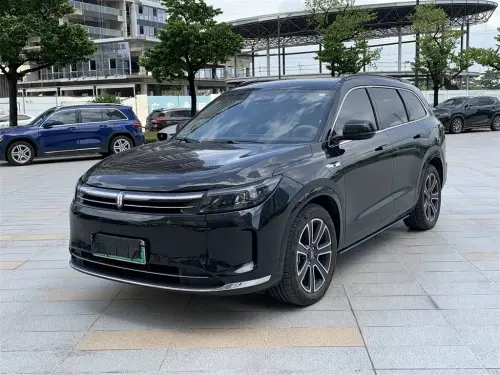 AITO M7, 2025