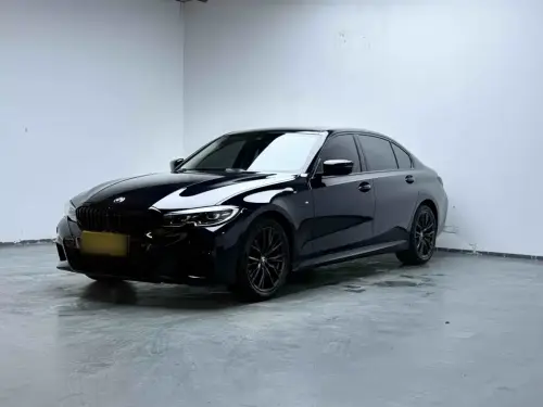 BMW 3-Series, 2022