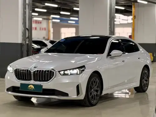 BMW 5-Series, 2026