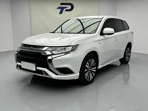 Mitsubishi Outlander, 2023