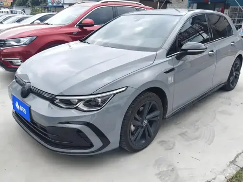 Volkswagen Golf, 2022