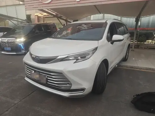 Toyota Sienna, 2022