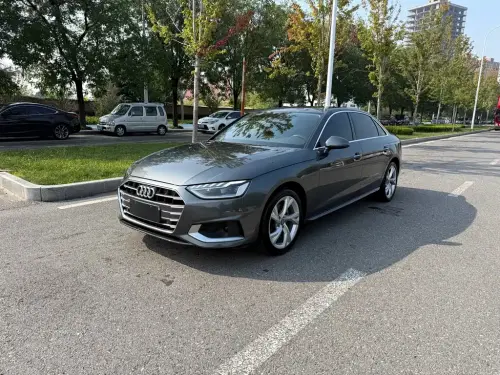 Audi A4, 2021