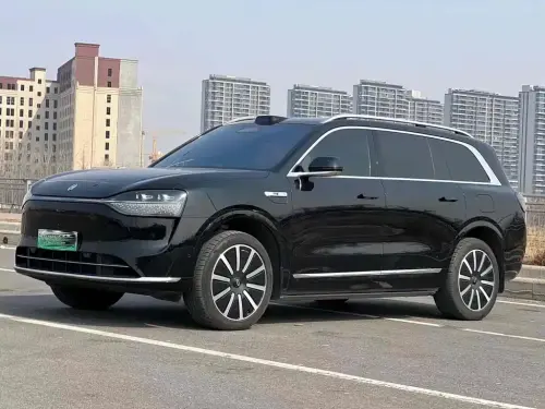AITO M9, 2025