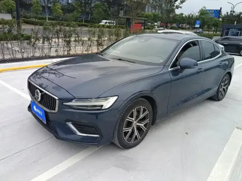Volvo S60, 2022