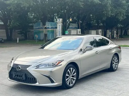 Lexus ES, 2020