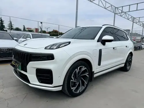 Lynk & Co 09, 2022