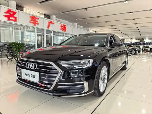 Audi A8, 2022