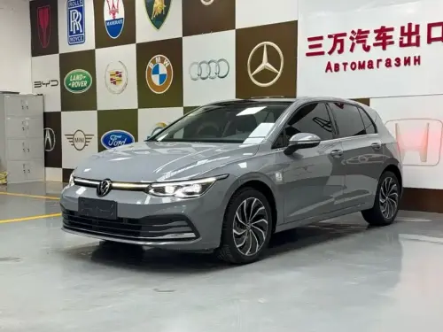 Volkswagen Golf, 2023
