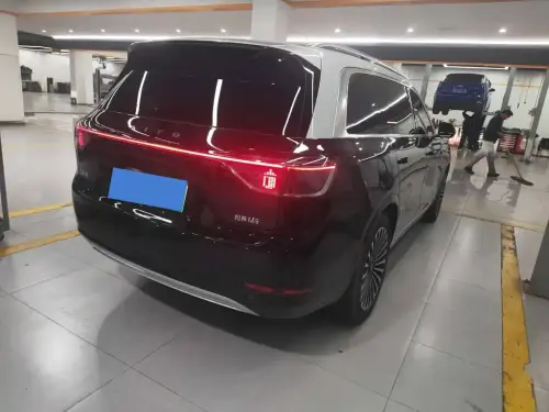 AITO M9, 2024