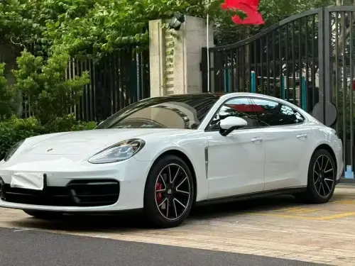 Porsche Panamera, 2021