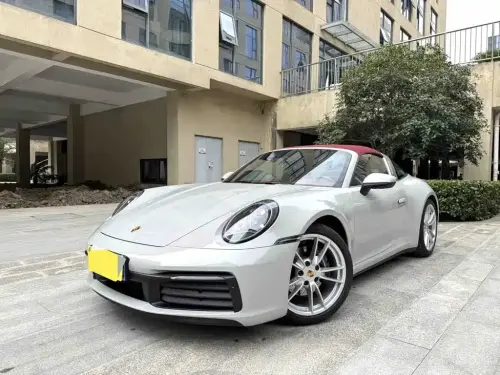 Porsche 911, 2025