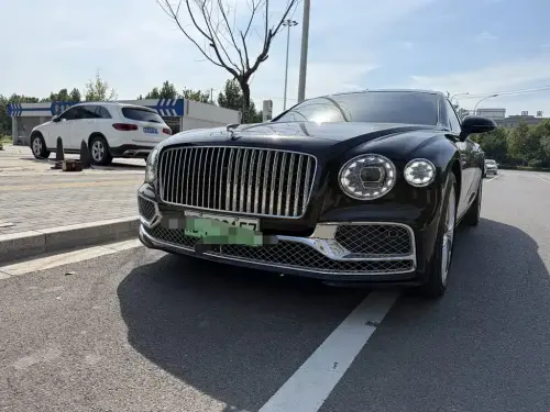 Bentley Flying Spur, 2022