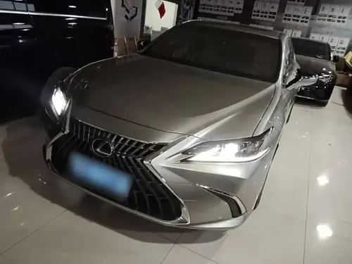 Lexus ES, 2024