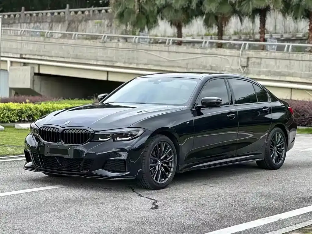 BMW 3-Series, 2021
