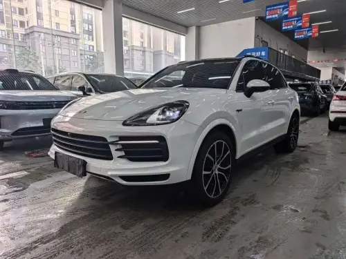 Porsche Cayenne, 2023