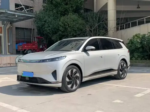 Dongfeng eπ008, 2024