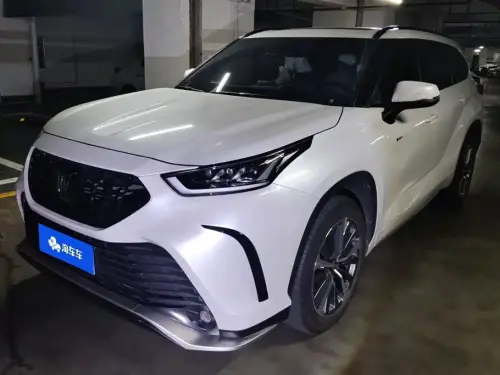 Toyota Crown Kluger, 2024