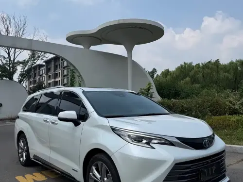 Toyota Sienna, 2024
