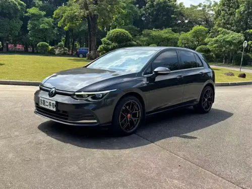 Volkswagen Golf, 2023