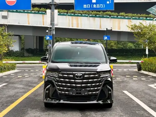 Toyota Alphard, 2024