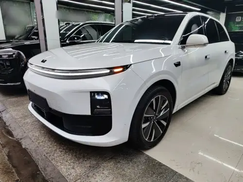 Li Auto L6, 2025