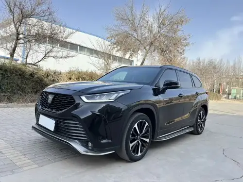 Toyota Crown Kluger, 2022