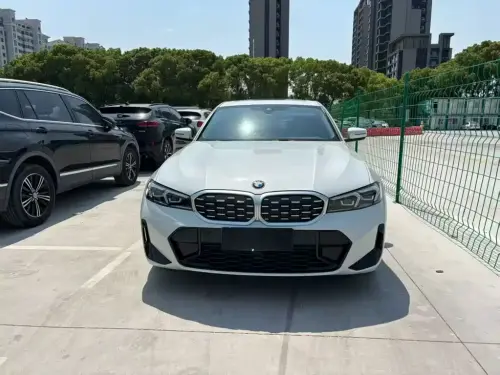 BMW 3-Series, 2023