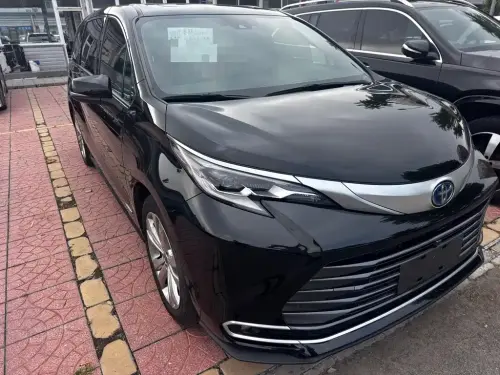 Toyota Sienna, 2024