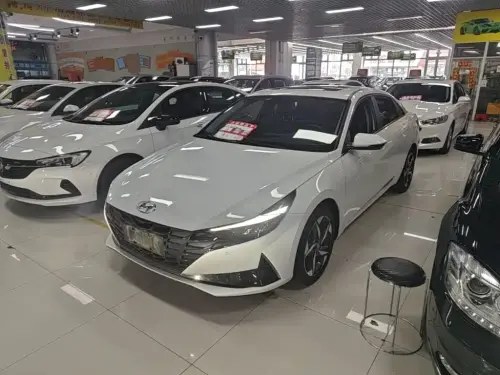 Hyundai Elantra, 2021