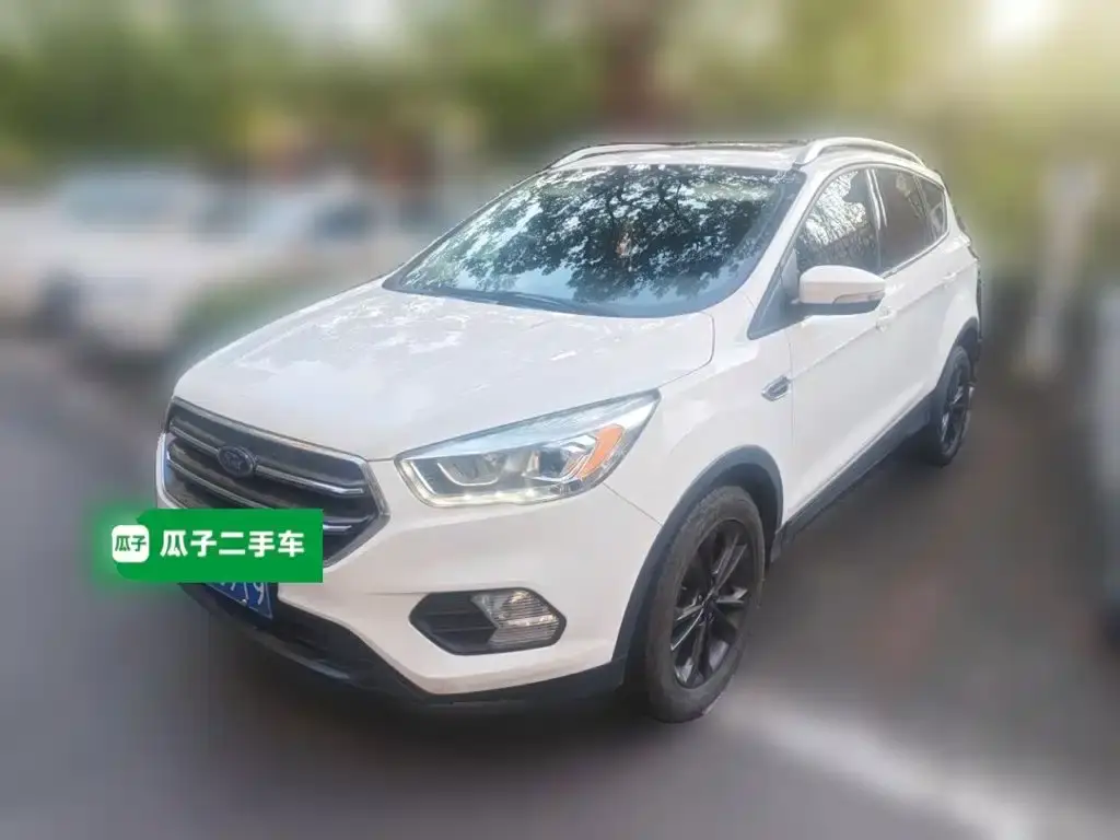 Ford Kuga, 2020