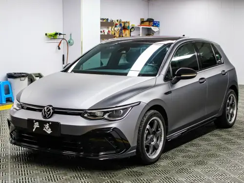 Volkswagen Golf, 2022