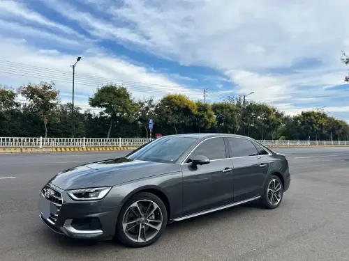 Audi A4, 2021