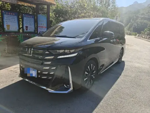 Toyota Vellfire, 2024