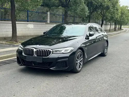 BMW 5-Series, 2023