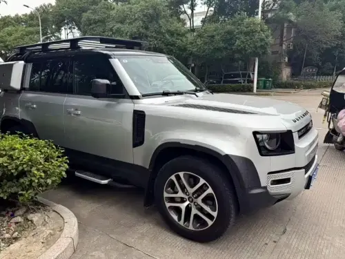 Land Rover Defender, 2021