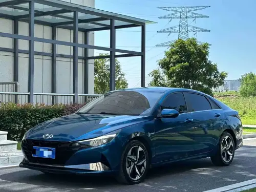 Hyundai Elantra, 2023