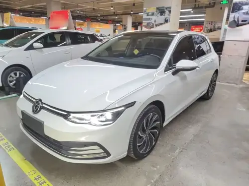 Volkswagen Golf, 2022